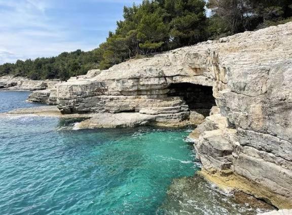 2 In Marica * Pula