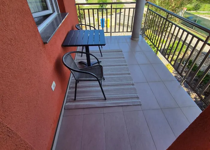 2 Apartment In Vila Marica